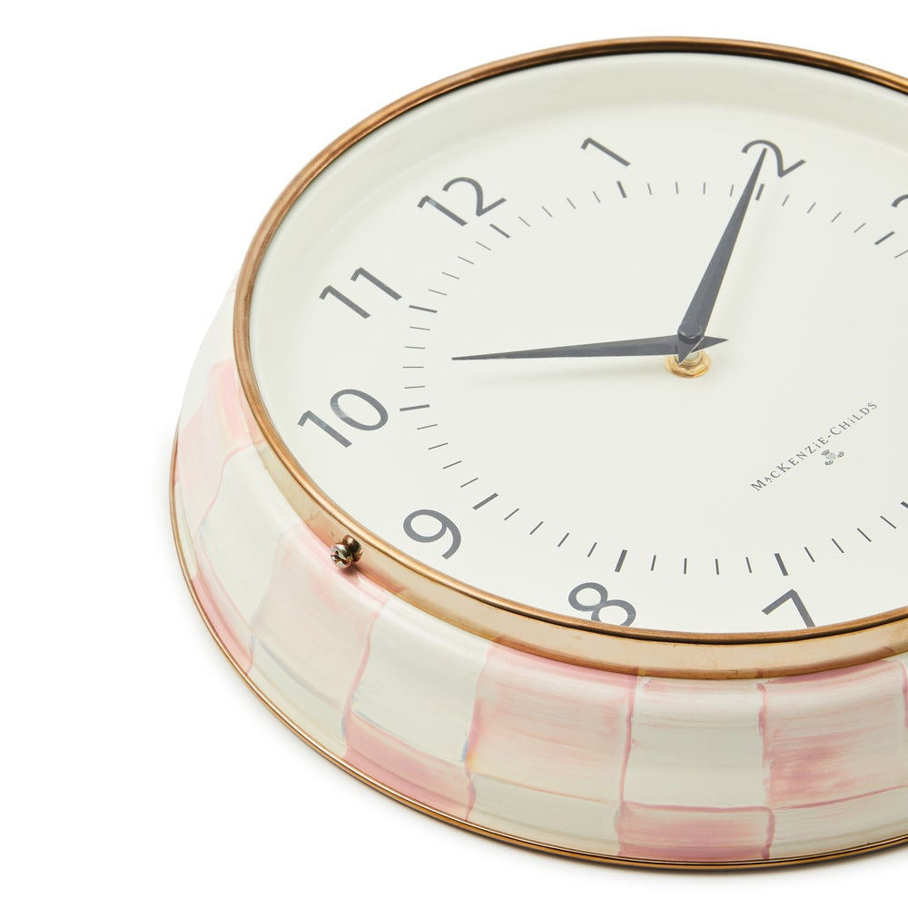 Smaltované nástěnné hodiny MacKenzie-Childs Rosy Check