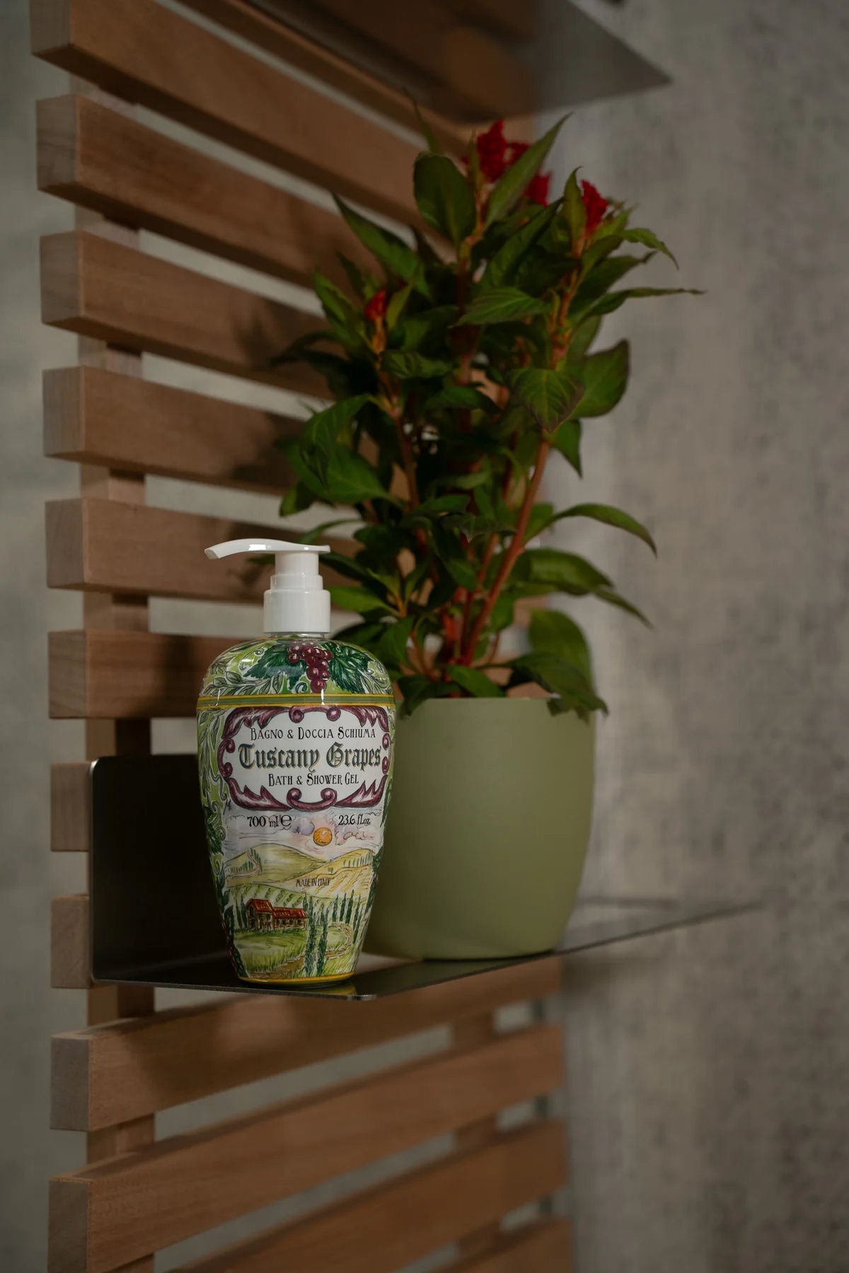 Sprchový gel a pěna do koupele Rudy Profumi Tuscany Grapes, s vůní Hroznů a Vinné révy, 700 ml, Waterfall Bathrooms.