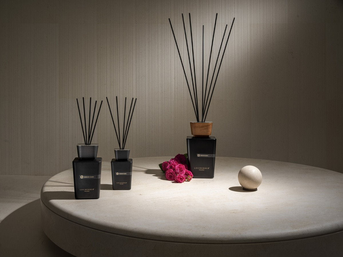 Aroma difuzér Kashan Oudh od Locherber Milano, vůně oud, růže, santalové dřevo a ambra, Waterfall Bathrooms.