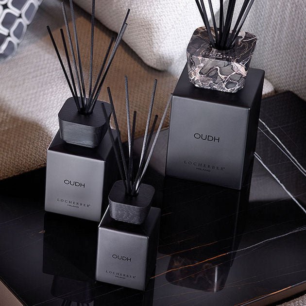 Luxusní aroma difuzér Oudh od Locherber Milano, vůně kadidlo, káva, agarové dřevo a santalové dřevo, Waterfall Bathrooms.