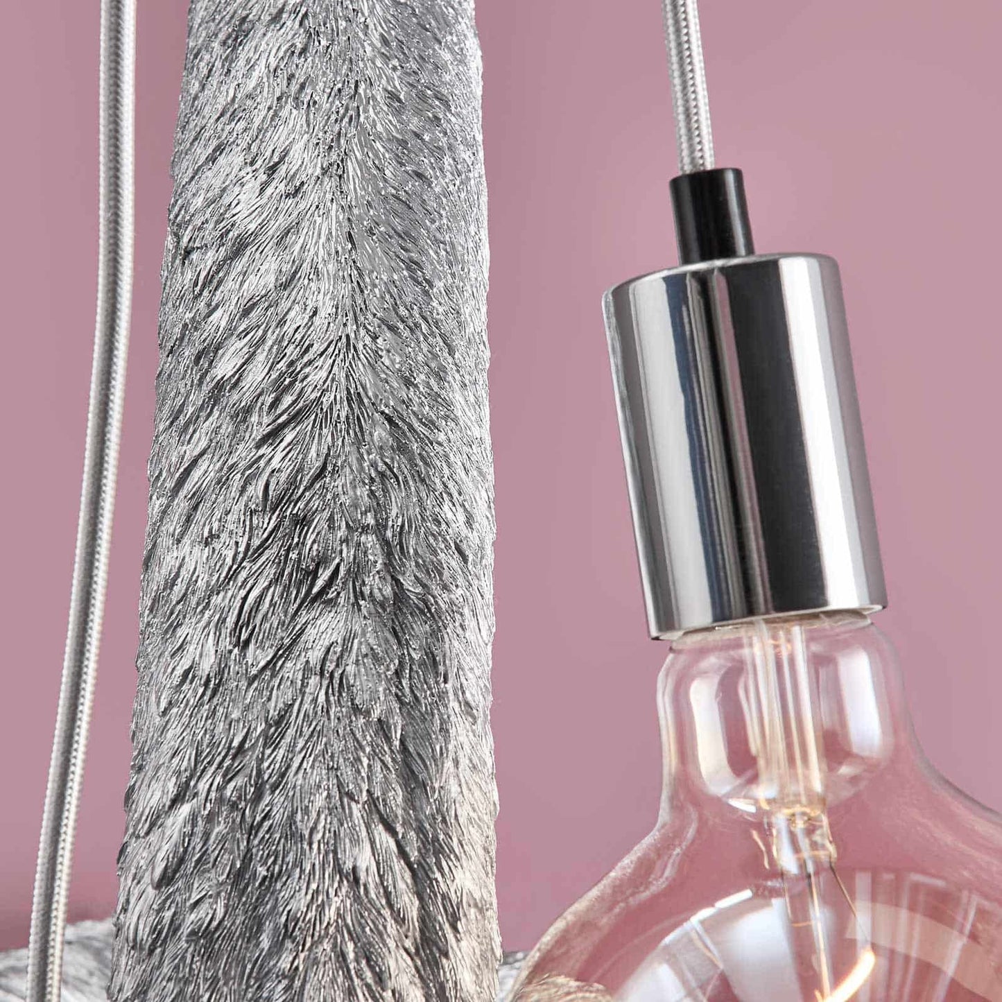 Luxusní stříbrná designová nástěnná lampa Flamingo Tiffany dodá vašemu interiéru osobitý styl a elegantní atmosféru - Waterfall Bathrooms