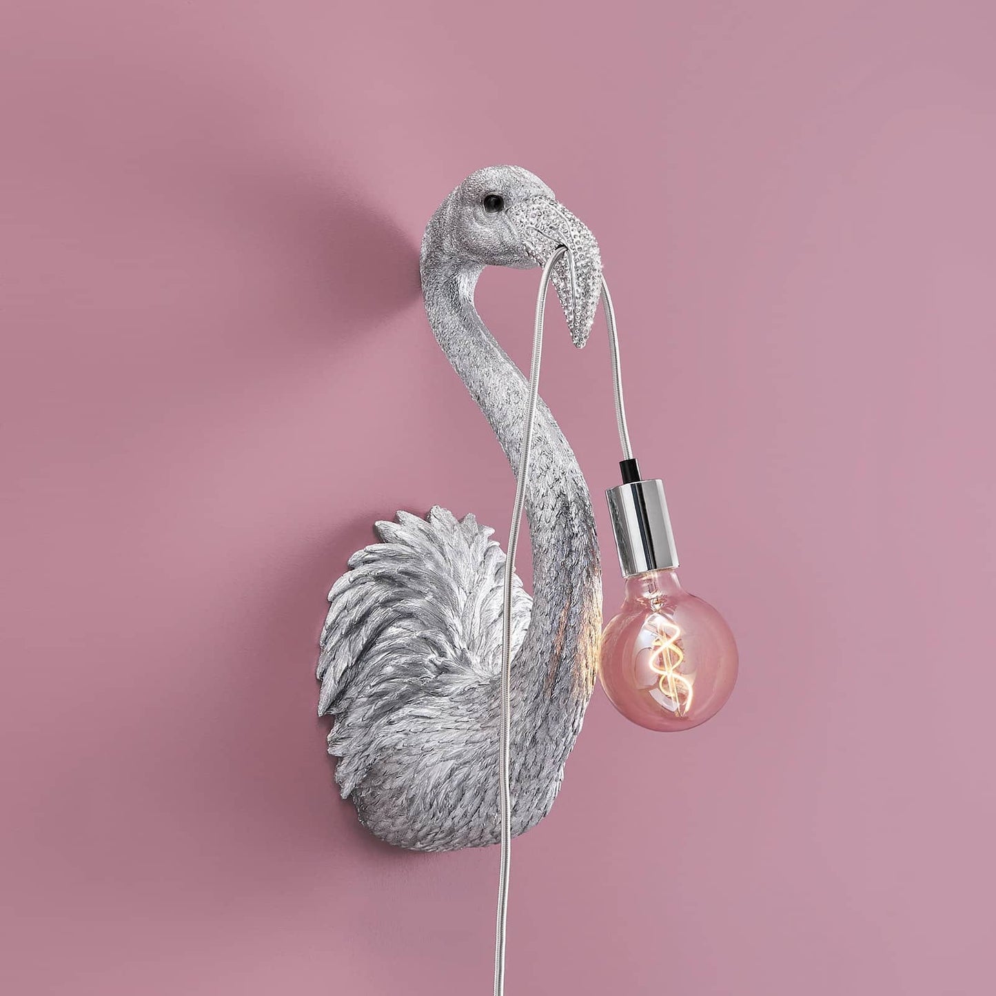 Luxusní designová stříbrná nástěnná lampa Plameňák Tiffany (Malá) dodá vašemu interiéru osobitý styl a elegantní světlo - Waterfall Bathrooms