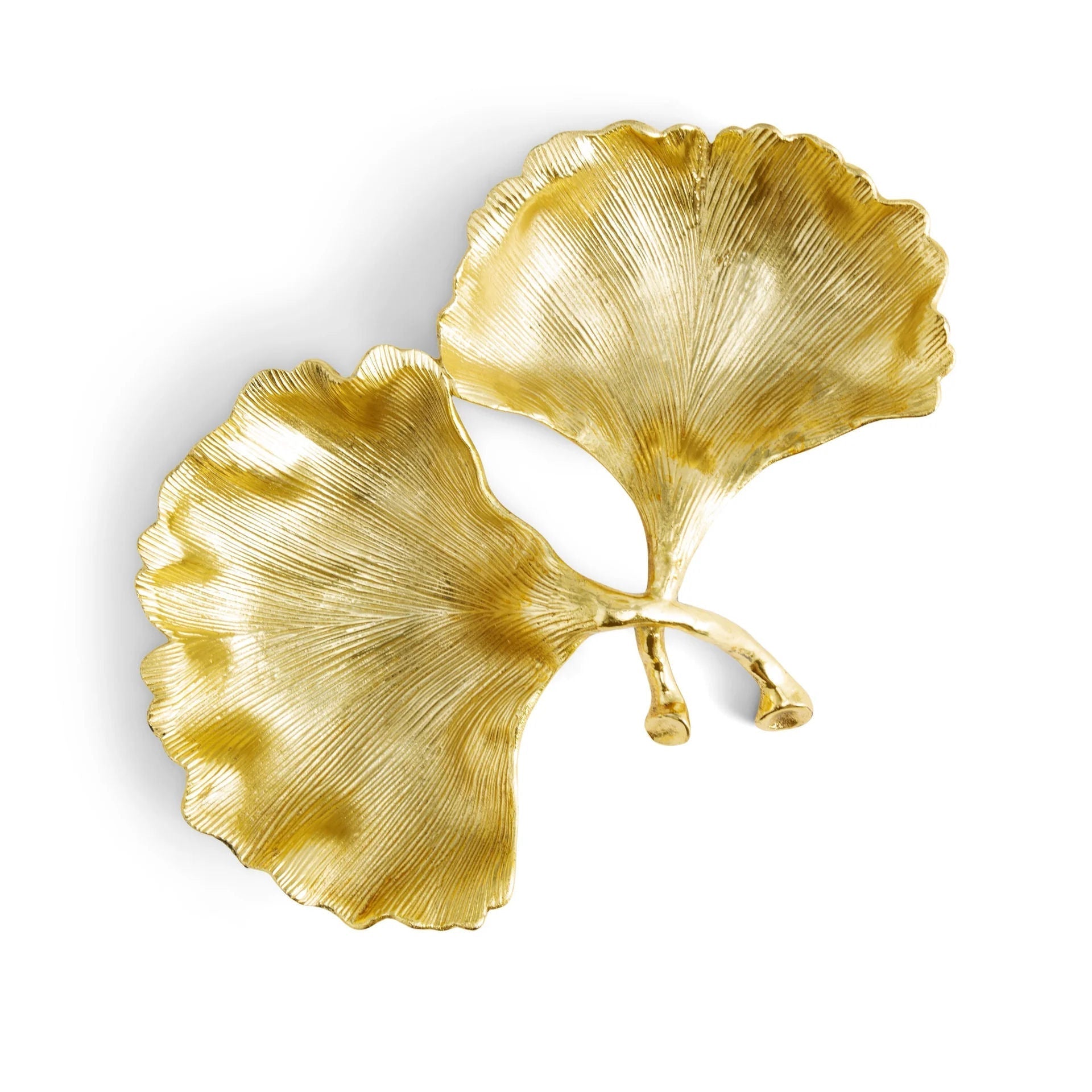 Dvojdílná servírovací miska New Leaves Ginkgo od Michael Aram, zdobená motivem listů Ginkgo, ve zlaceném provedení a čirým smaltem, Waterfall Bathrooms.
