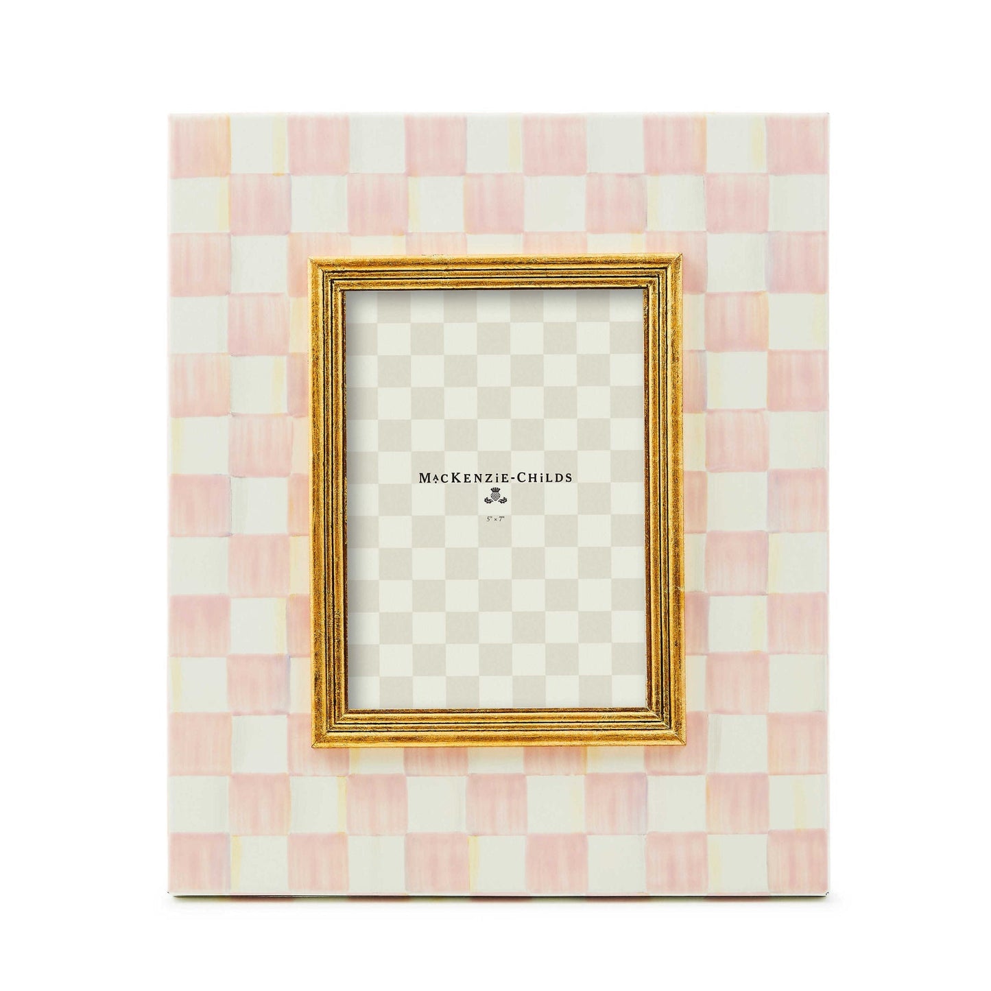 Fotorámeček Rosy Check 13 x 18 cm od MACKENZIE-CHILDS, ručně malované růžové kostičky, ocel, lněná zadní strana s mosaznou logotypovou destičkou, Waterfall Bathrooms.
