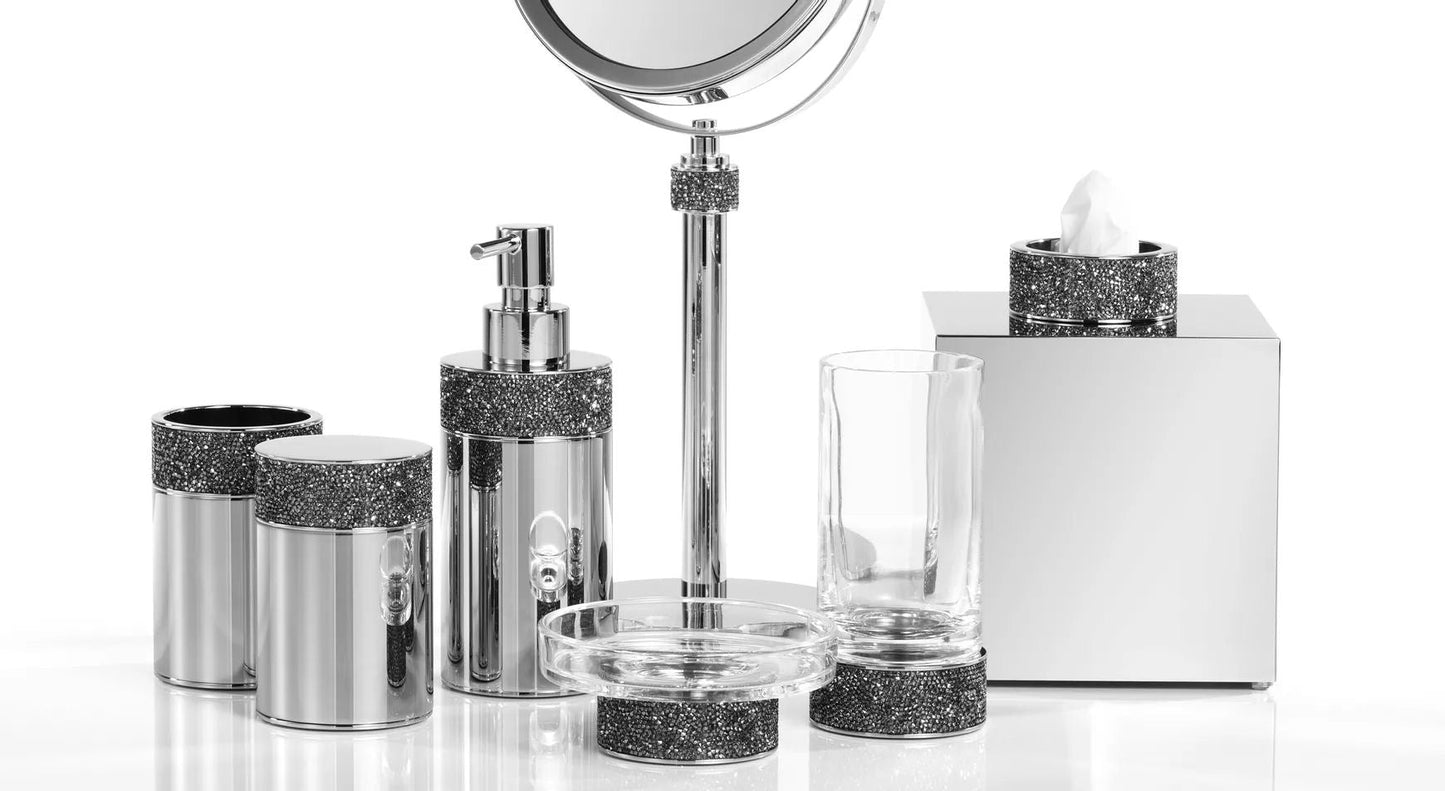 Luxusní chromový dávkovač mýdla Decor Walther Rocks s krystaly Swarovski® přináší do koupelny eleganci a oslnivý třpyt - Waterfall Bathrooms