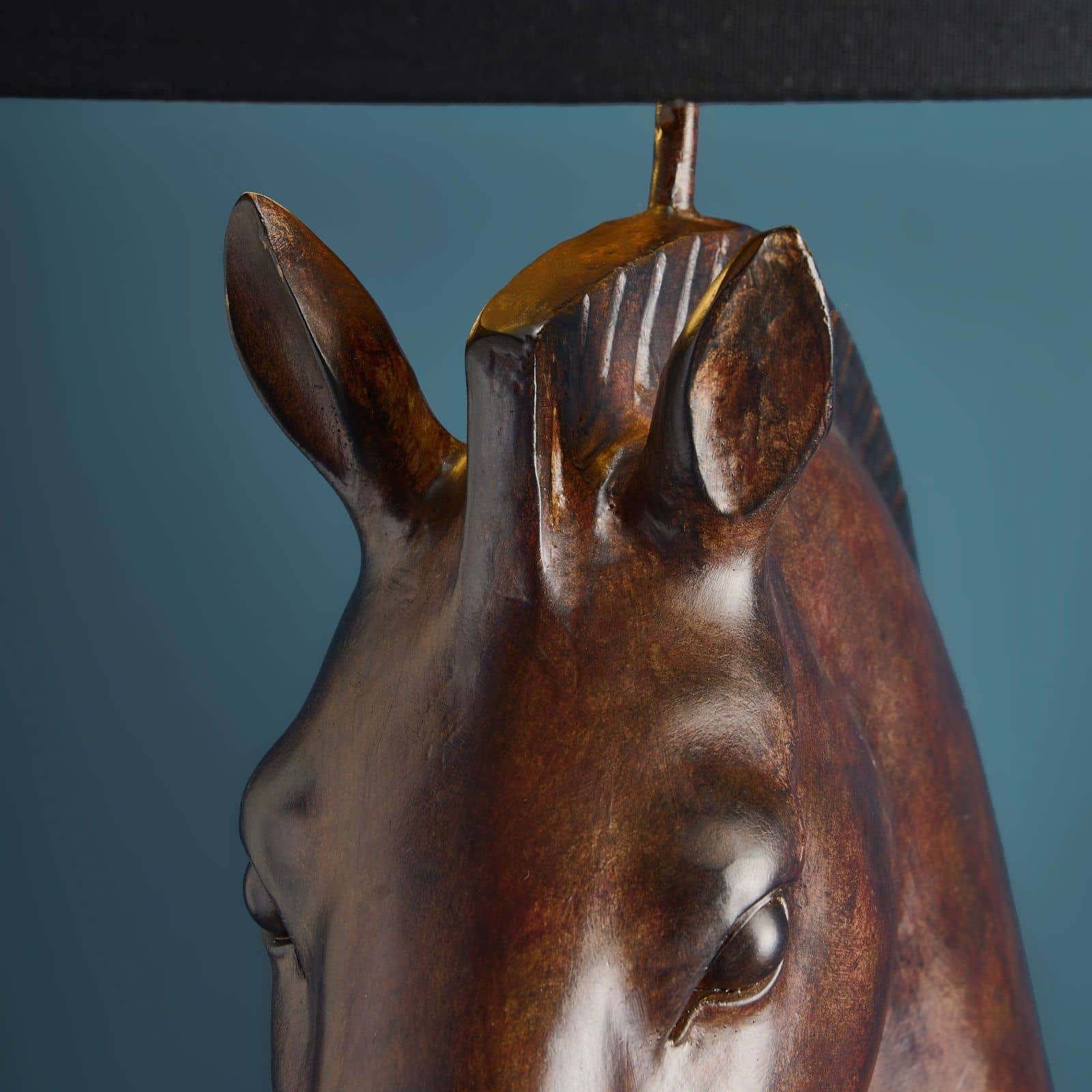 Luxusní hnědá stojací lampa Horse Amadeus s elegantním černým stínítkem je stylovým designovým doplňkem do vašeho interiéru - Waterfall Bathrooms