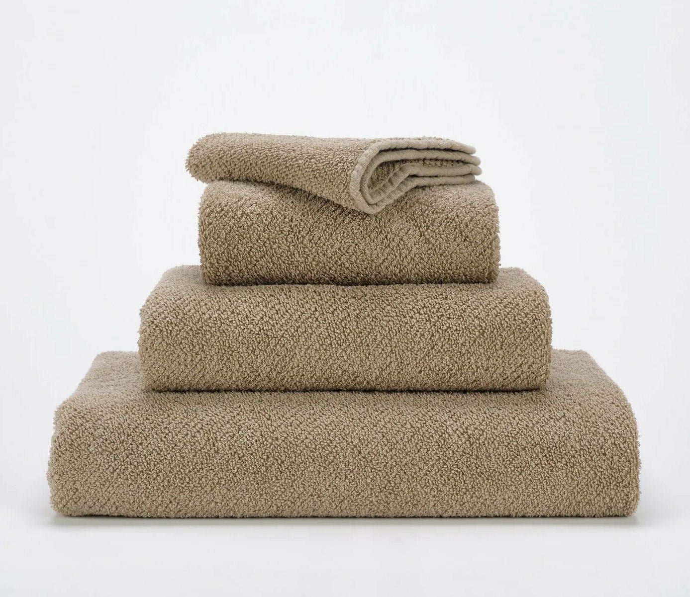 Luxusní ručník v odstínu taupe ze 100% egyptské bavlny Giza 70 s texturou Twill Waterfall Bathrooms