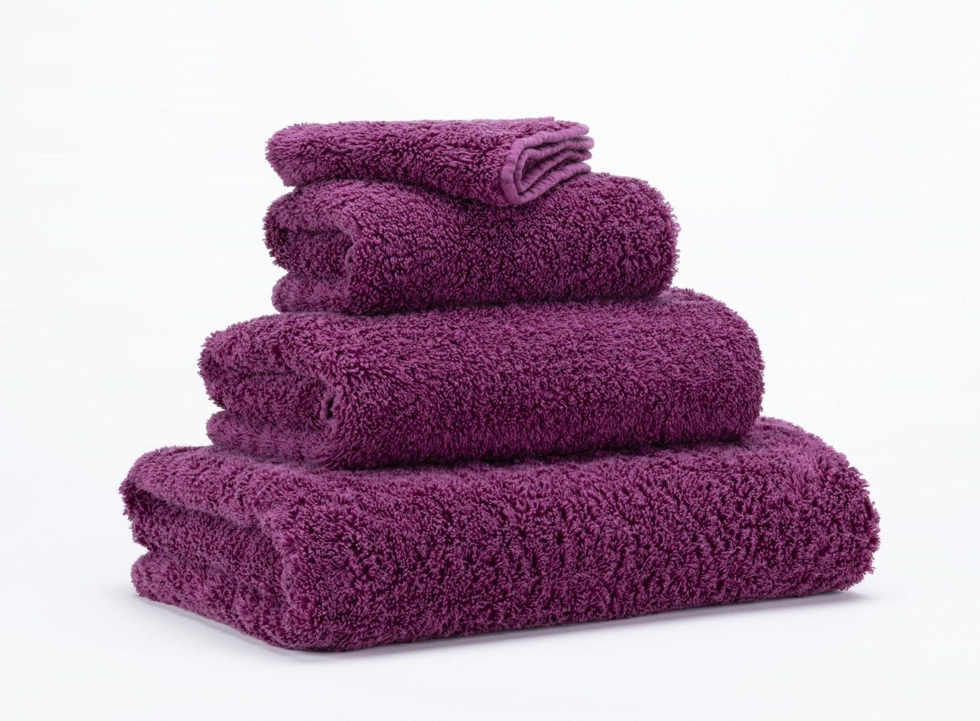 Luxusní ručník z egyptské bavlny v hlubokém vínově červeném odstínu Baton Rouge Super Pile Abyss & Habidecor Waterfall Bathrooms