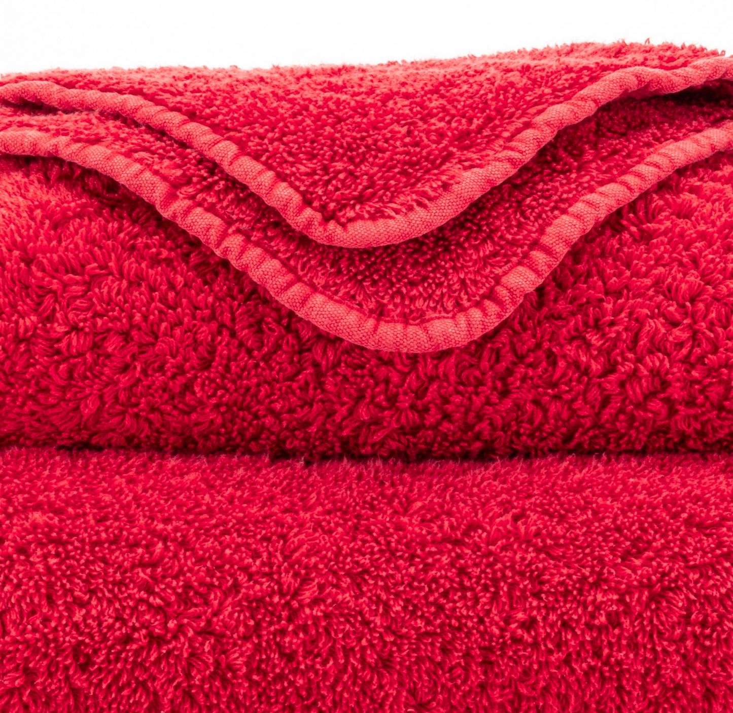Luxusní sytě červený froté ručník 564 Carmin s vysokou gramáží Super Pile Abyss & Habidecor Waterfall Bathrooms