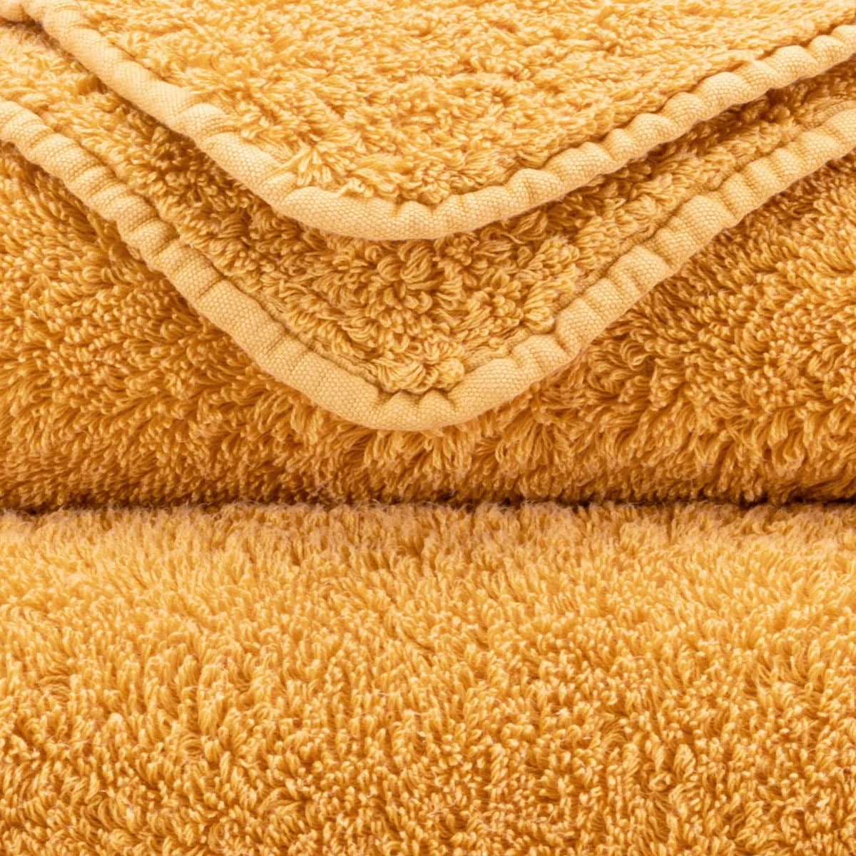 Luxusní sytě žlutý froté ručník s vysokou gramáží Super Pile Abyss & Habidecor Waterfall Bathrooms