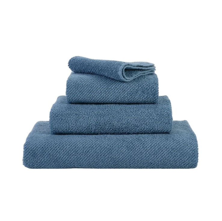 Luxusní modrošedý ručník 306 Blue Stone ze 100% egyptské bavlny Giza 70 s texturou Twill Waterfall Bathrooms