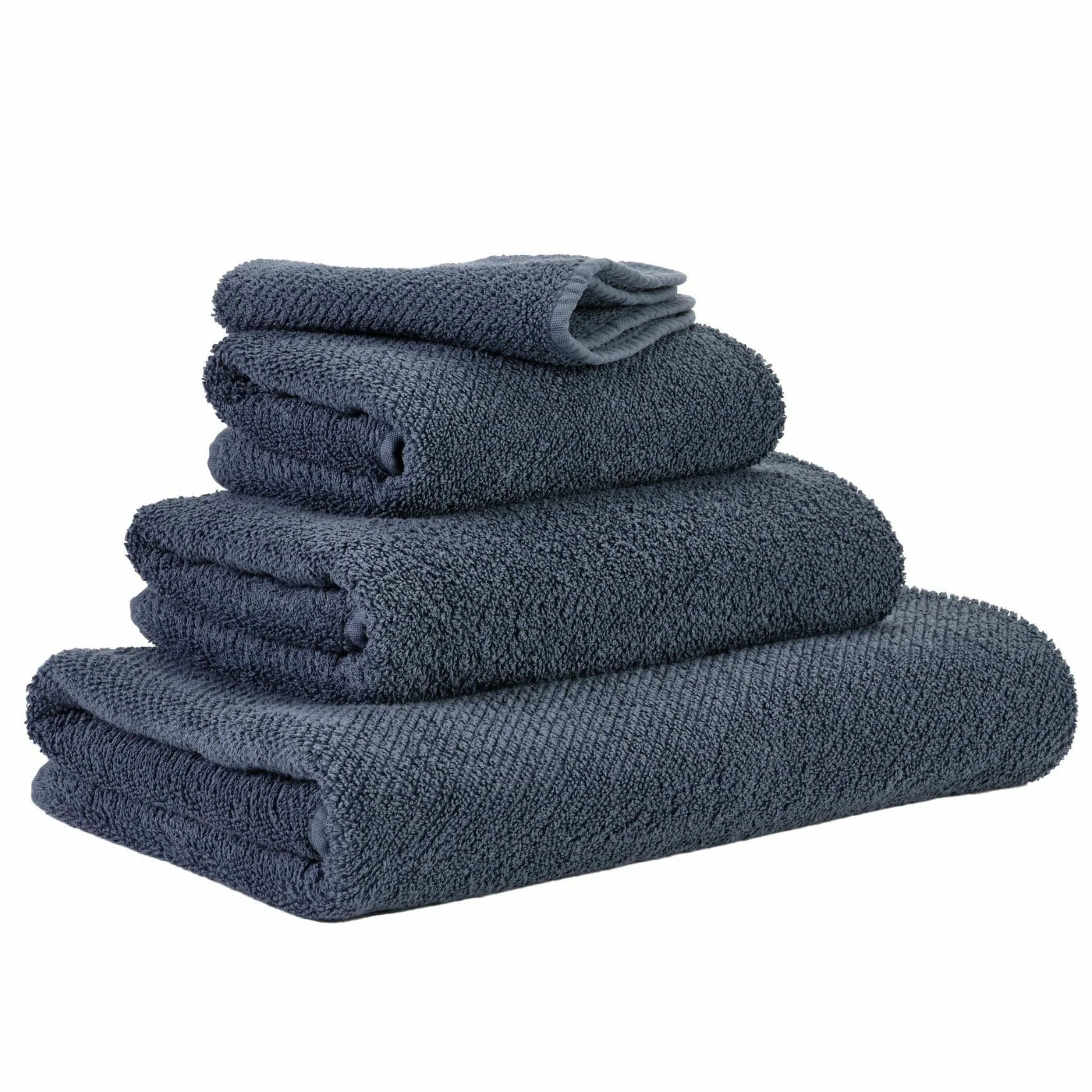 Luxusní džínově modrý ručník 307 Denim ze 100% egyptské bavlny Giza 70 s texturou Twill Waterfall Bathrooms