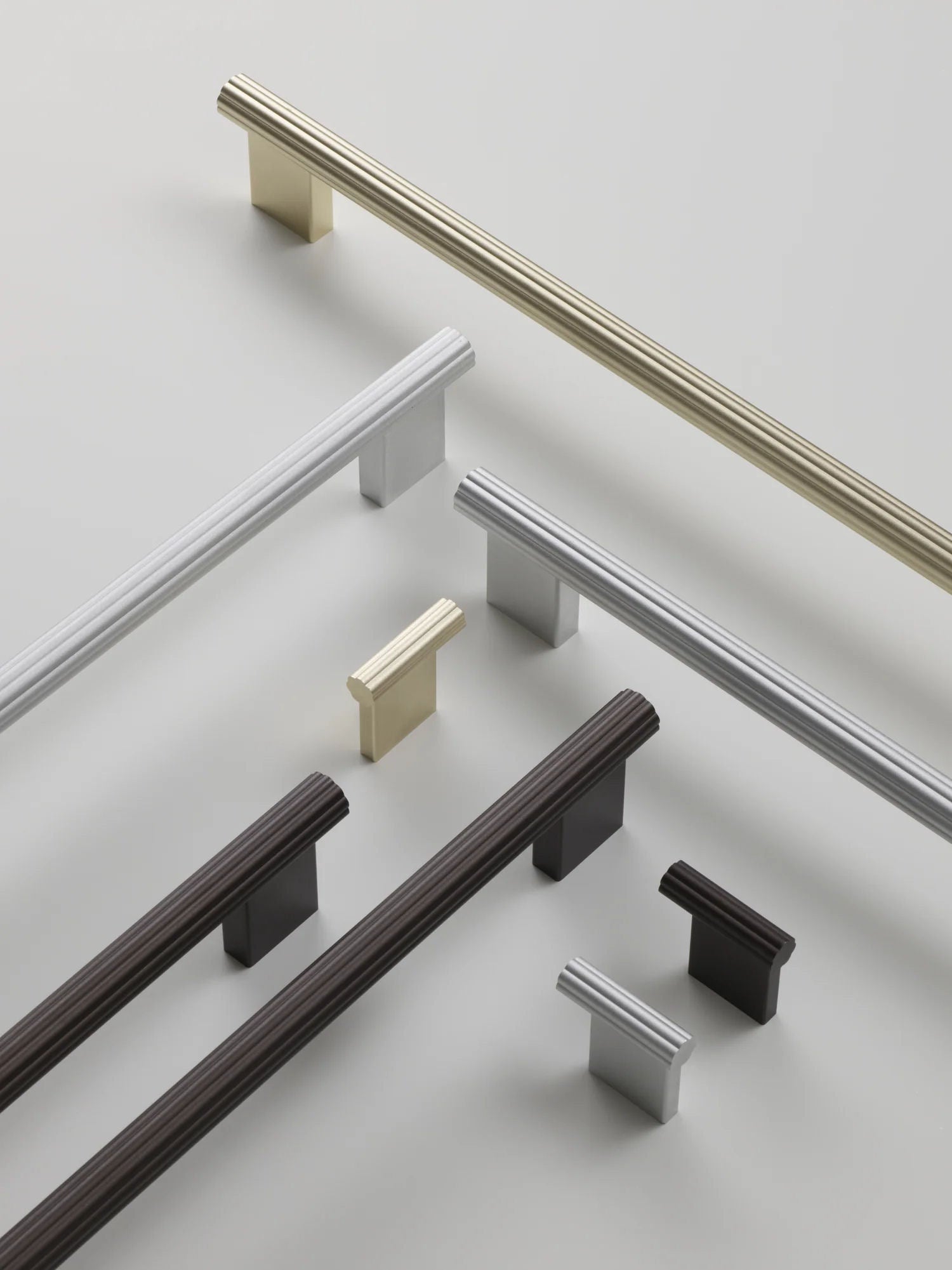 Luxusní porcelánová miska na mýdlo Decor Walther OF.LINE v provedení Mocca & Moor elegantně obohatí interiér moderní koupelny - Waterfall Bathrooms