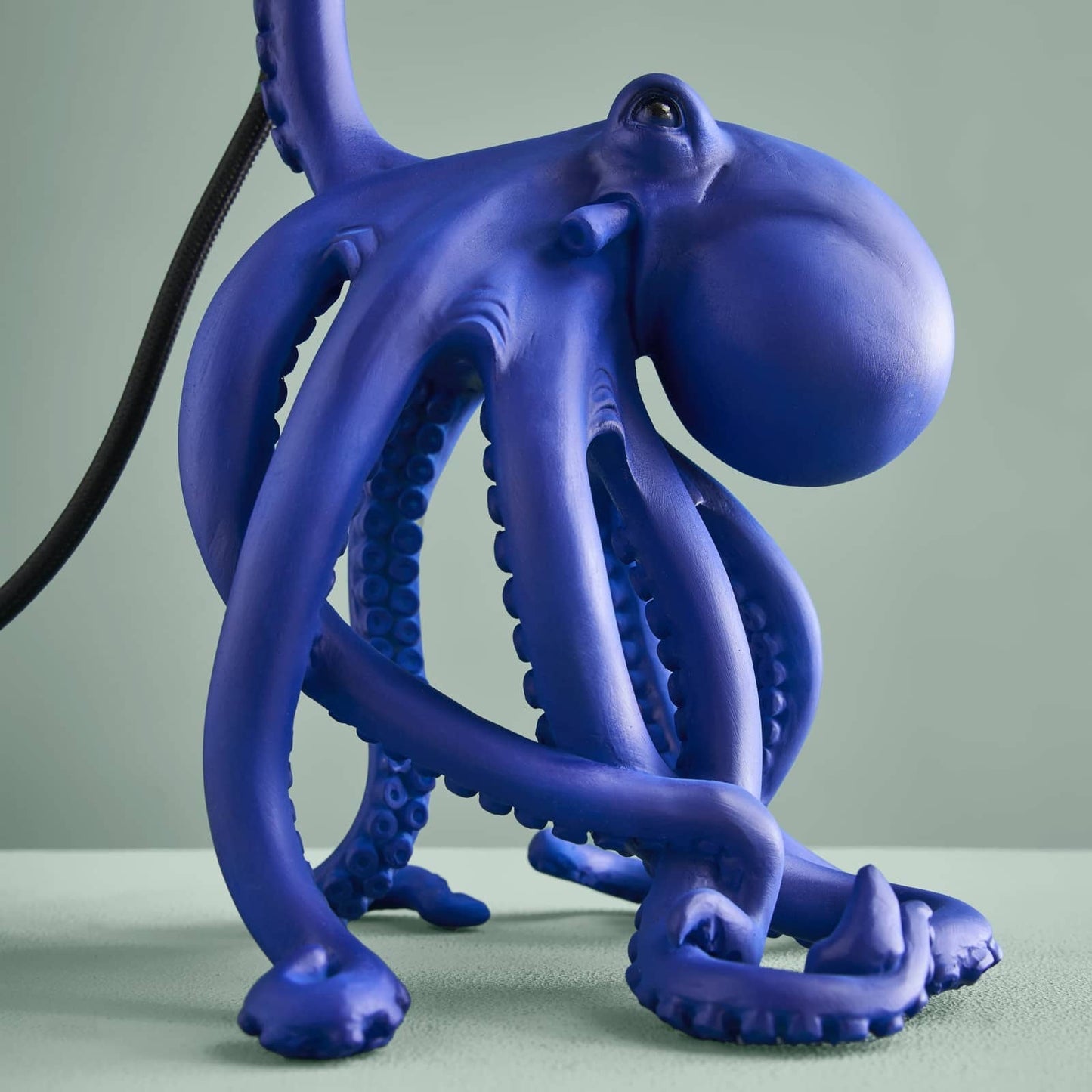 Modrá stolní lampa chobotnice Otto Baby Octopus