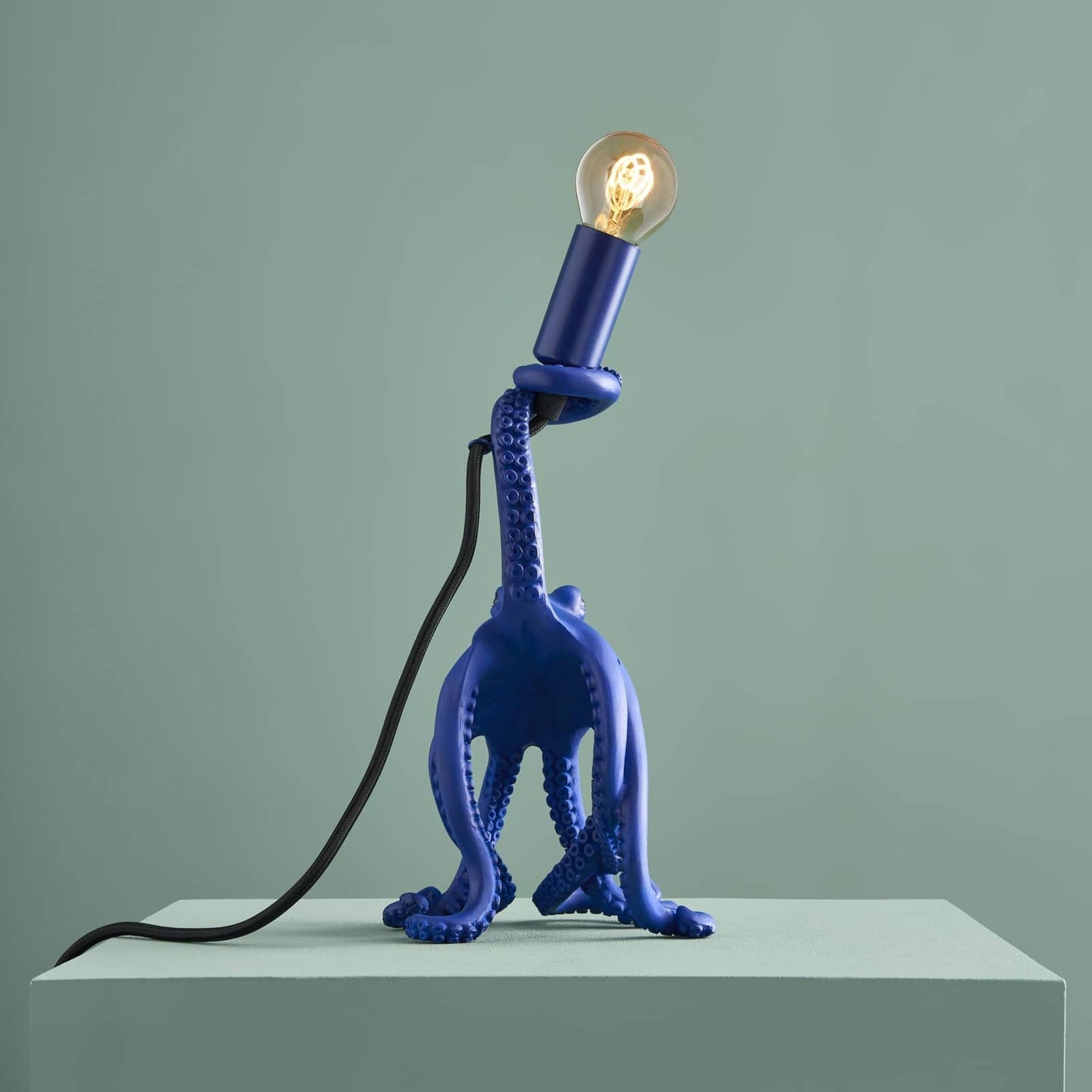 Modrá stolní lampa chobotnice Otto Baby Octopus