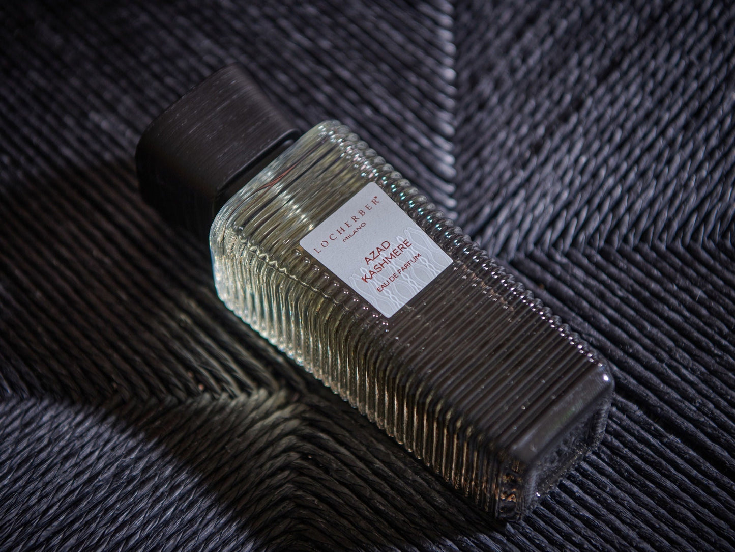 Parfémovaná voda Azad Kashmere (100 ml) od Locherber Milano, vůně bergamot, jasmín, santalové dřevo a vanilka, Waterfall Bathrooms.