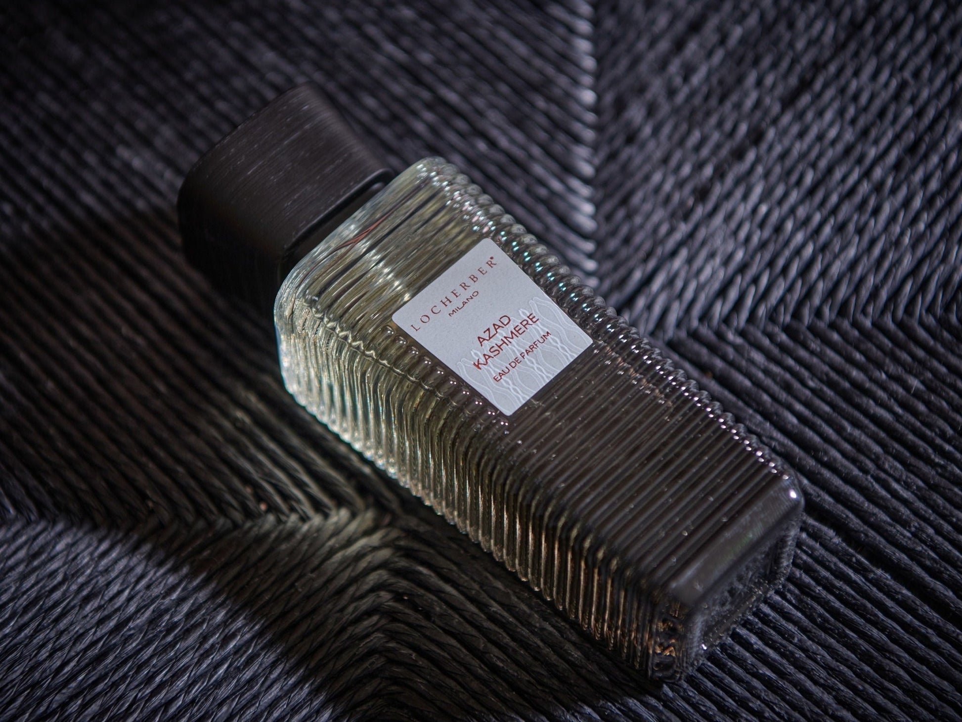 Parfémovaná voda Azad Kashmere (100 ml) od Locherber Milano, vůně bergamot, jasmín, santalové dřevo a vanilka, Waterfall Bathrooms.