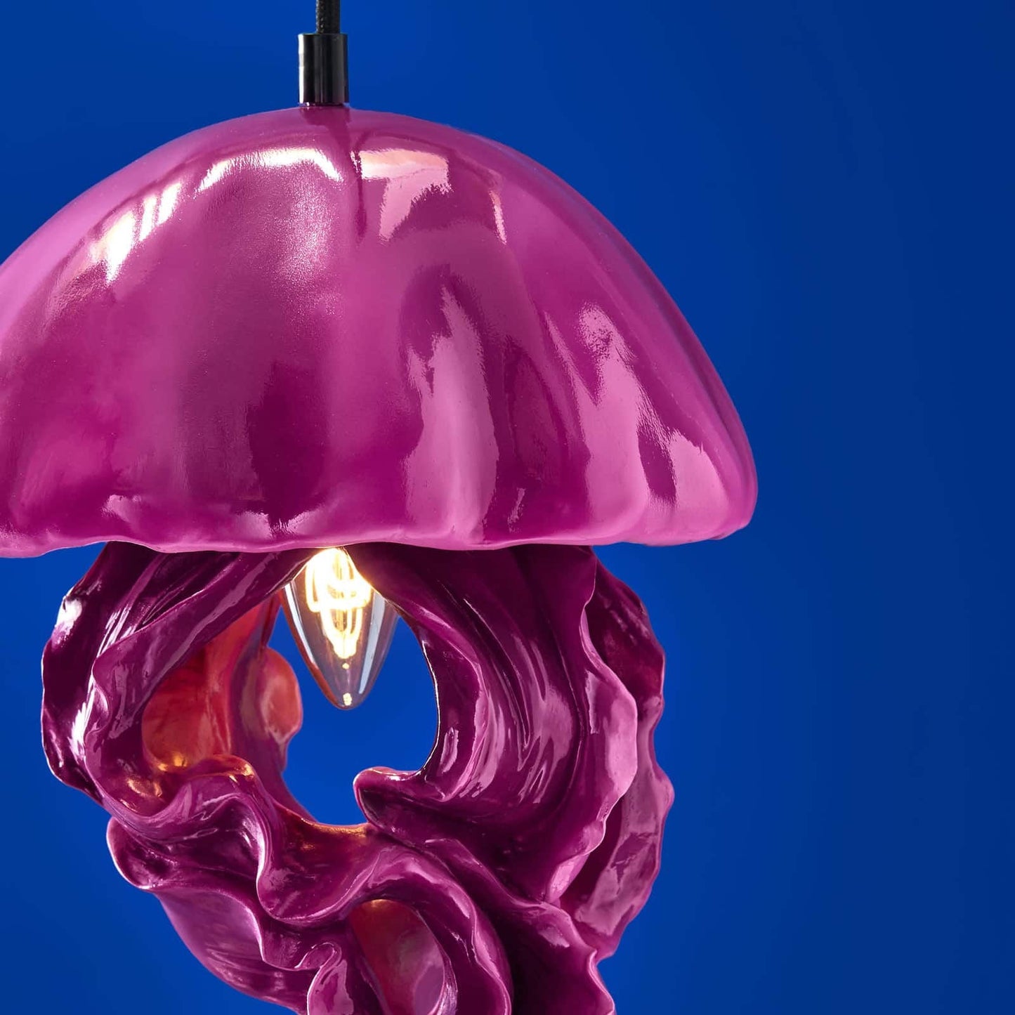 Purpurové stropní svítidlo medúza Ava od WERNS | Magenta