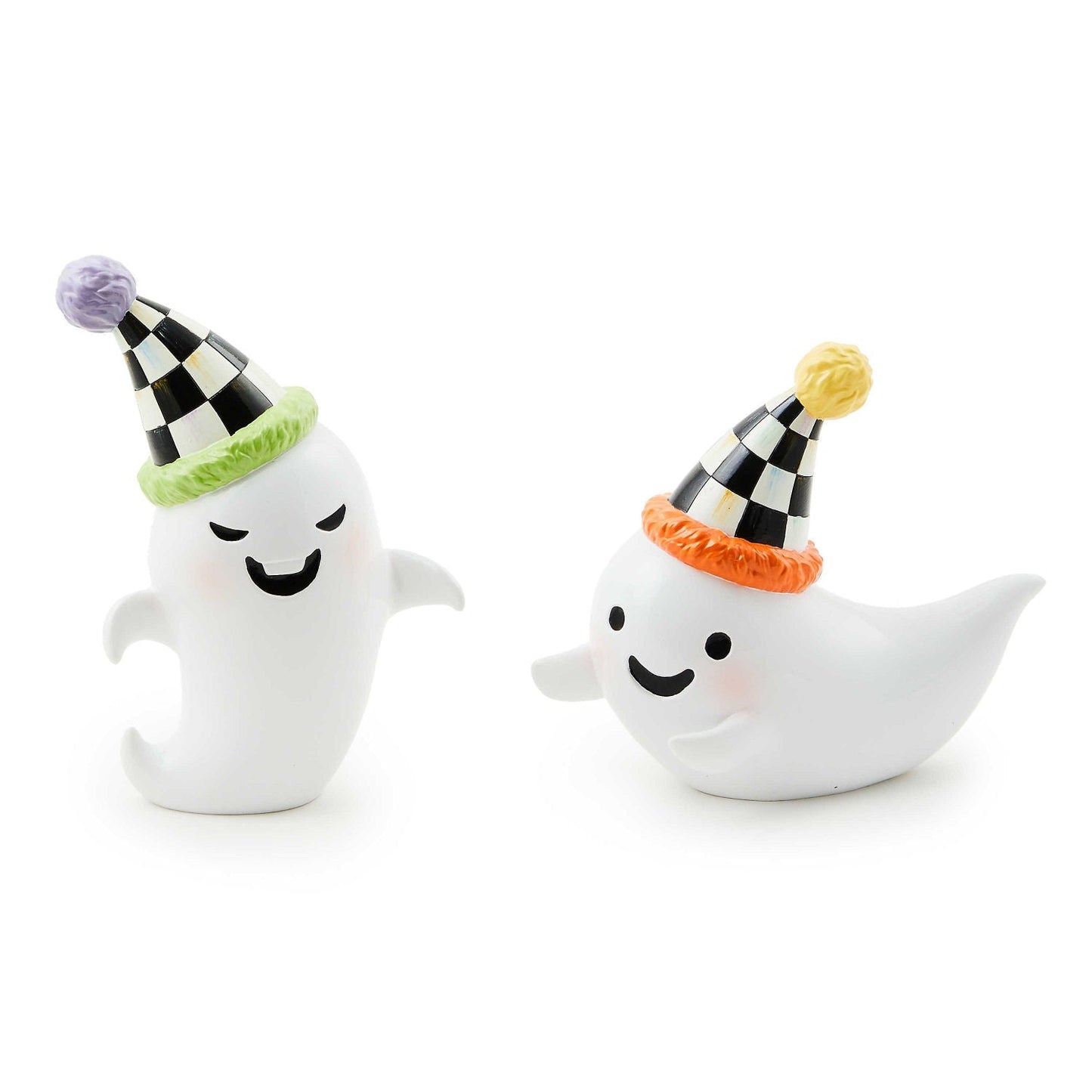 Sada dvou figurek duchů Trick or Treat od MacKenzie-Childs, s čepičkami se vzorem Courtly Check, Waterfall Bathrooms.
