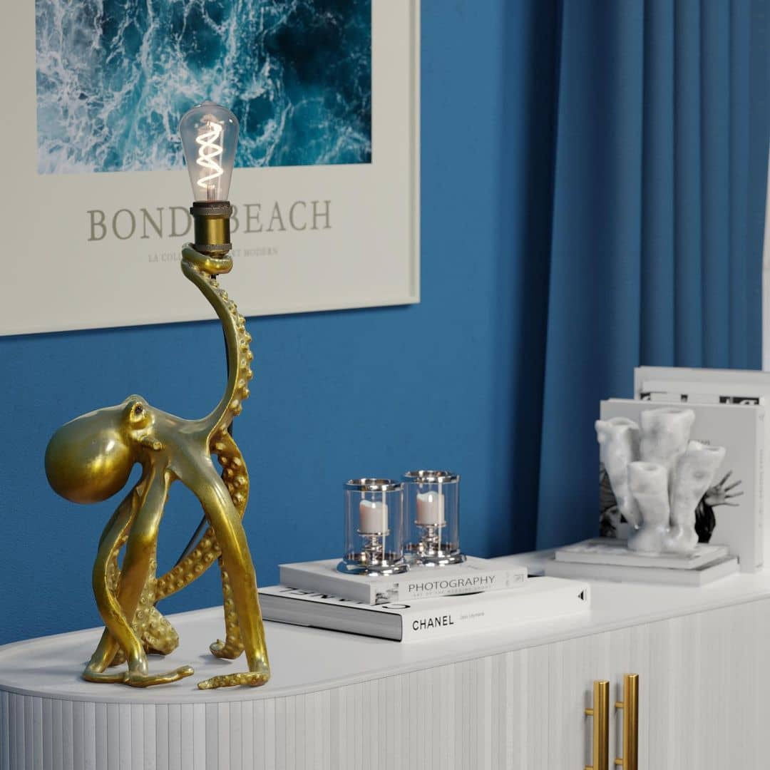 Luxusní zlatá stolní lampa Otto Octopus WERNS o výšce 54 cm přináší do interiéru výjimečný design a eleganci - Waterfall Bathrooms