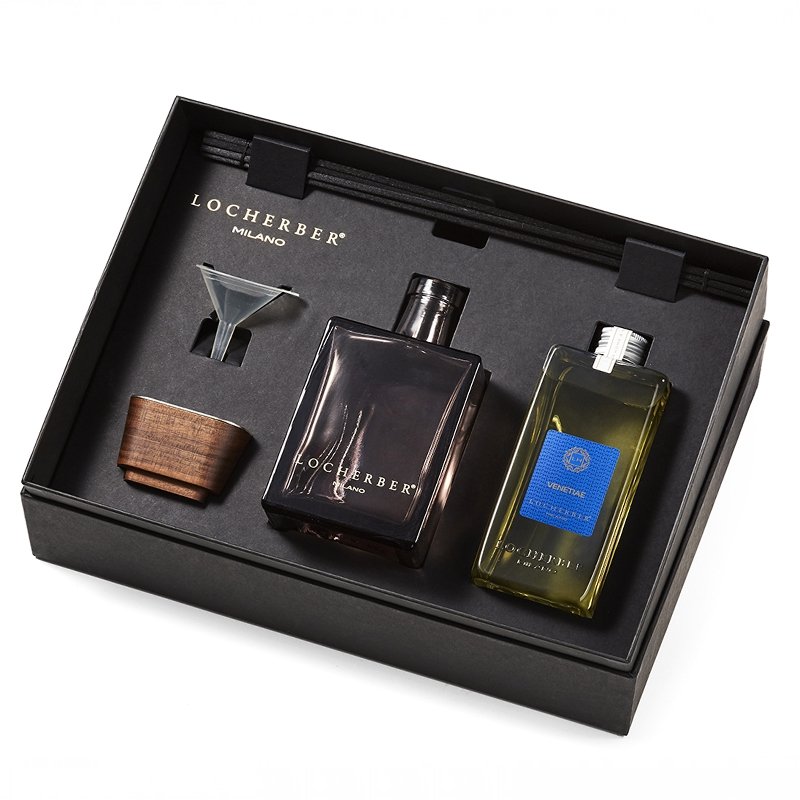 Dárková sada Aroma difuzér Venetiae (500 ml) s náplní a víčkem Briccole, vůně Calone, citrony a mořské řasy, Waterfall Bathrooms.