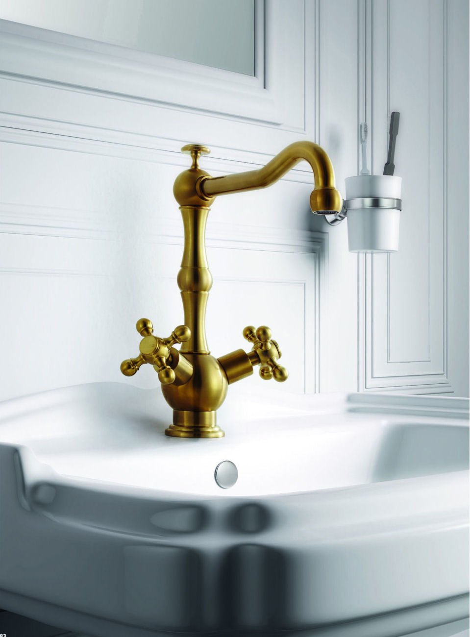 Luxusní kohoutková bidetová baterie v matném saténovém zlatě Waterfall Bathrooms