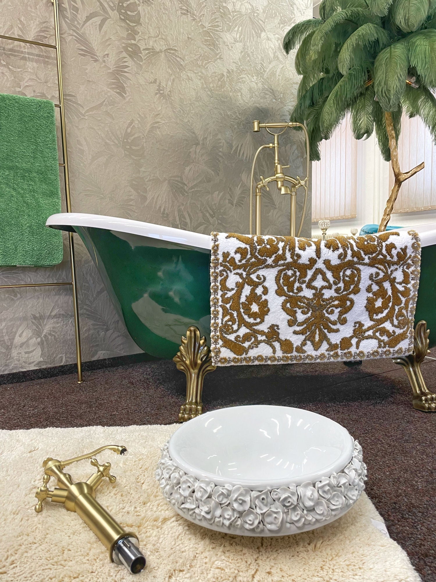 Luxury Hand painted Porcelain Bouquet Bathroom Sink by Terzofoco - |VESIMI Design| Luxury and Rustic bathrooms online