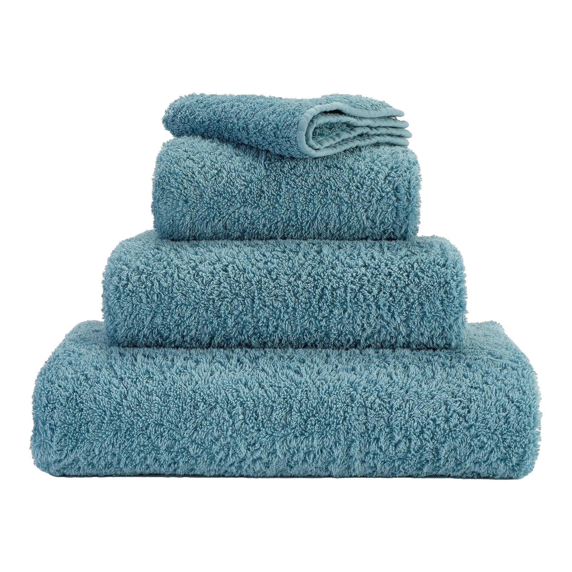 Luxusní sytě modrý froté ručník s vysokou gramáží Super Pile Abyss Habidecor Waterfall Bathrooms