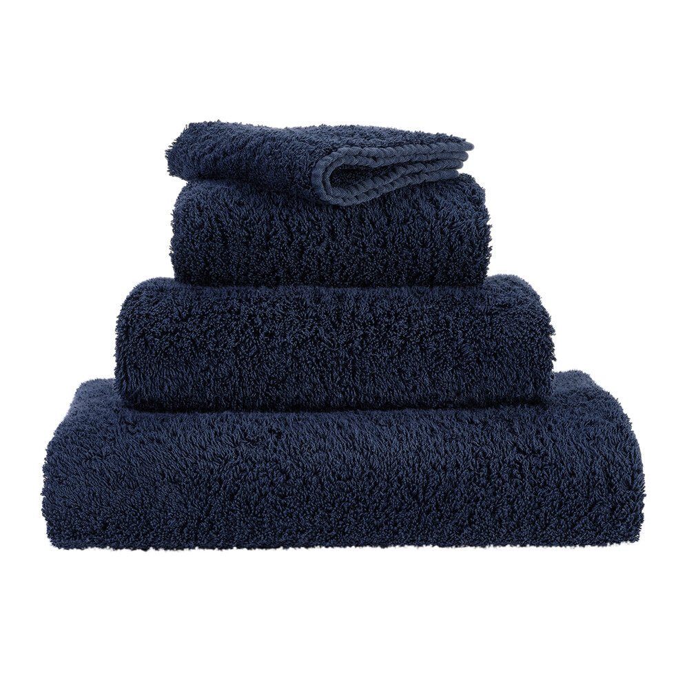 Luxusní temně modrý navy froté ručník s vysokou gramáží Super Pile Abyss Habidecor Waterfall Bathrooms