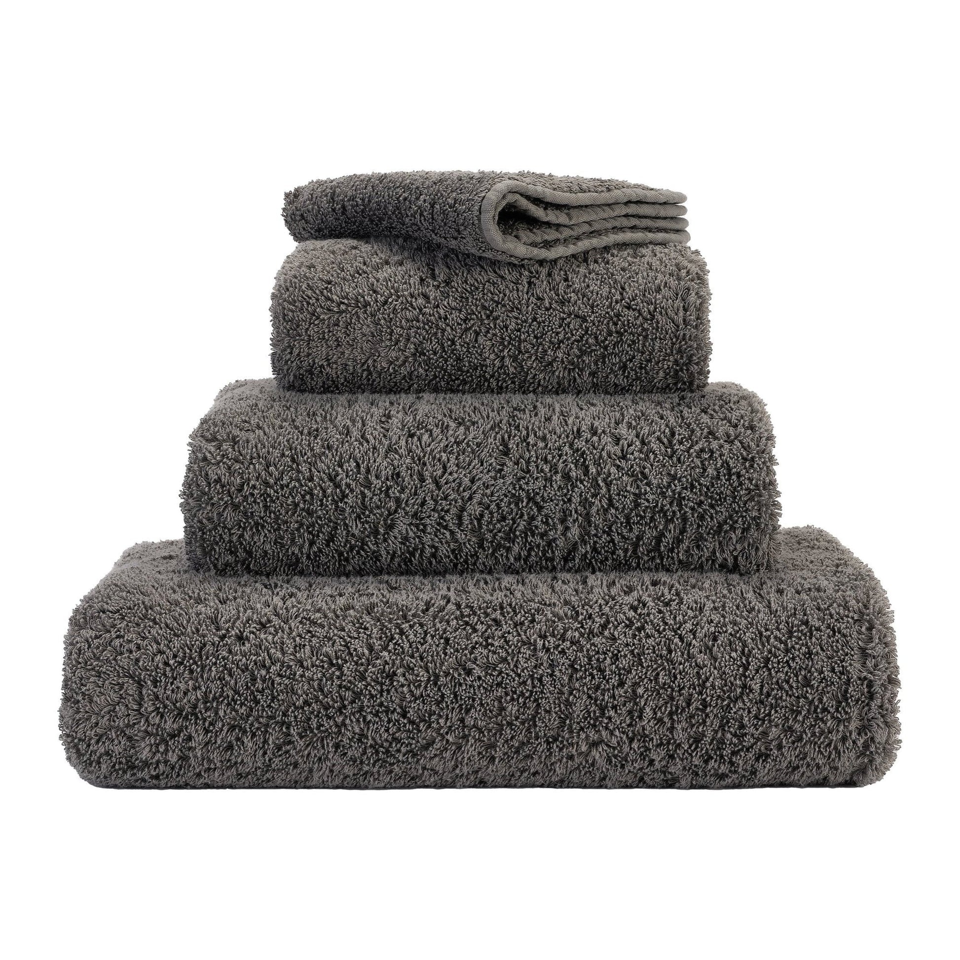 Luxusní ručník z egyptské bavlny v elegantním středně šedém odstínu Gris Super Pile Abyss & Habidecor Waterfall Bathrooms