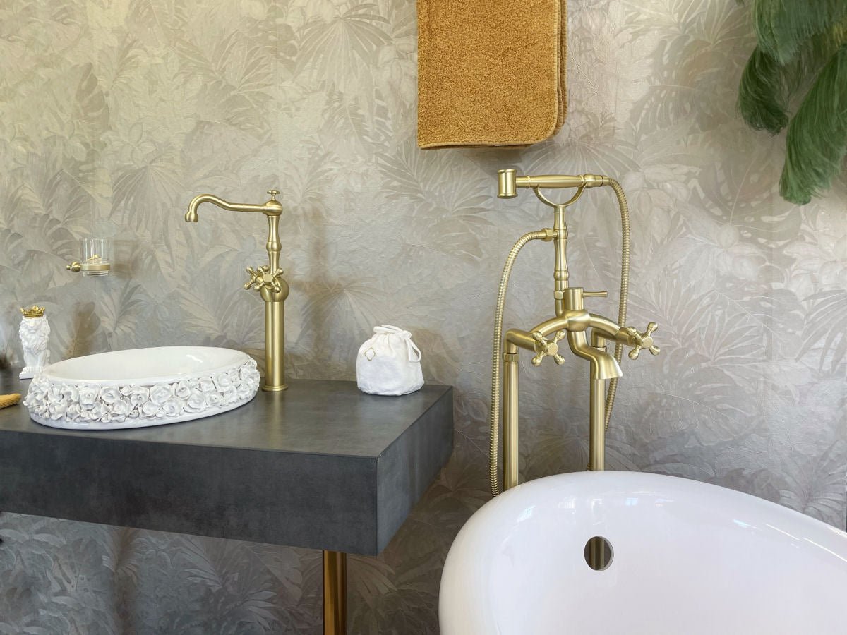 Luxusní mosazný držák na kartáčky se skleněným pohárkem v matném saténovém zlatě Waterfall Bathrooms