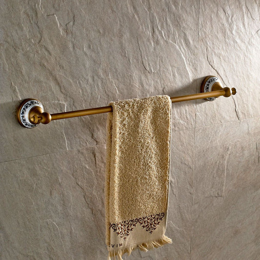 Jednoduchý mosazný tyčový držák na ručník v barvě antický bronz Lavande Waterfall Bathrooms