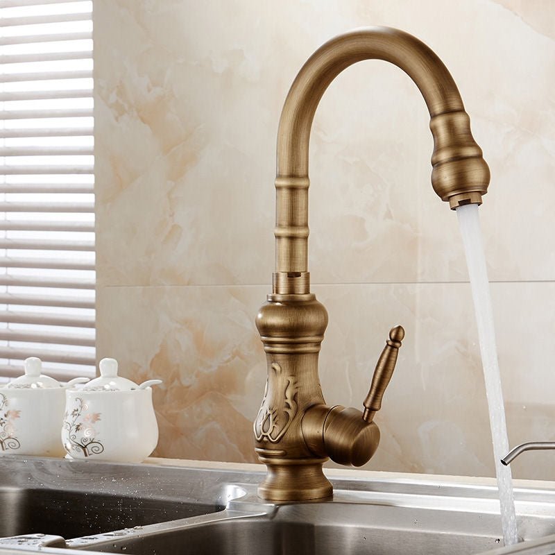Luxusní páková dřezová baterie v antickém stylu z patinované mosazi dodá vaší kuchyni elegantní starobronzový vzhled - Waterfall Bathrooms