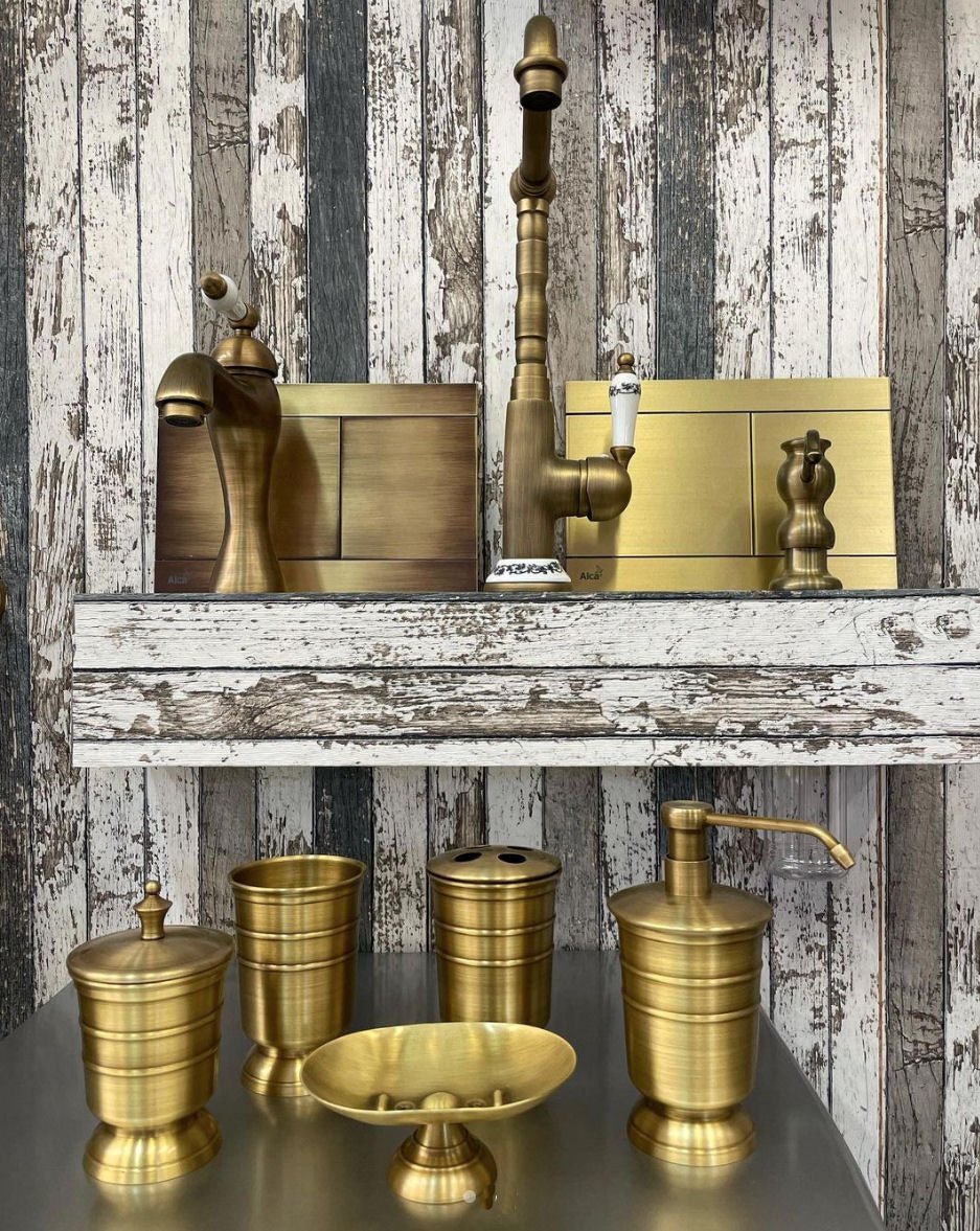 Vysoká páková dřezová baterie Lavande v rustikálním stylu, barva antický bronz s keramickým dekorem Waterfall Bathrooms