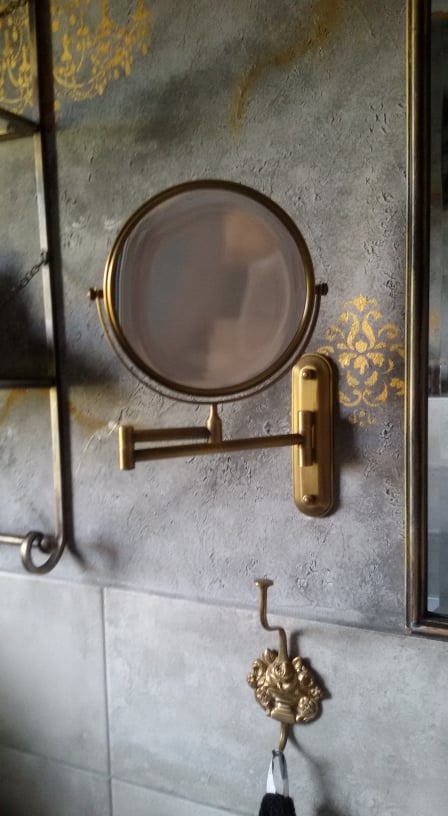Oboustranné nástěnné kosmetické zrcátko se zvětšením 3x v barvě antický bronz Waterfall Bathrooms