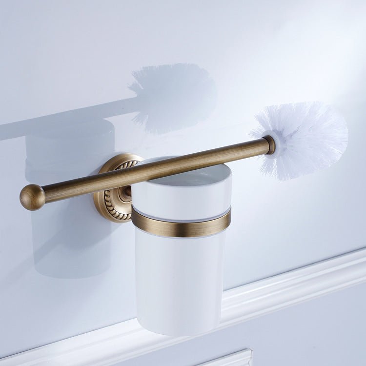 Nástěnná retro WC štětka Provence s bílým keramickým kelímkem a bronzovým držákem Waterfall Bathrooms
