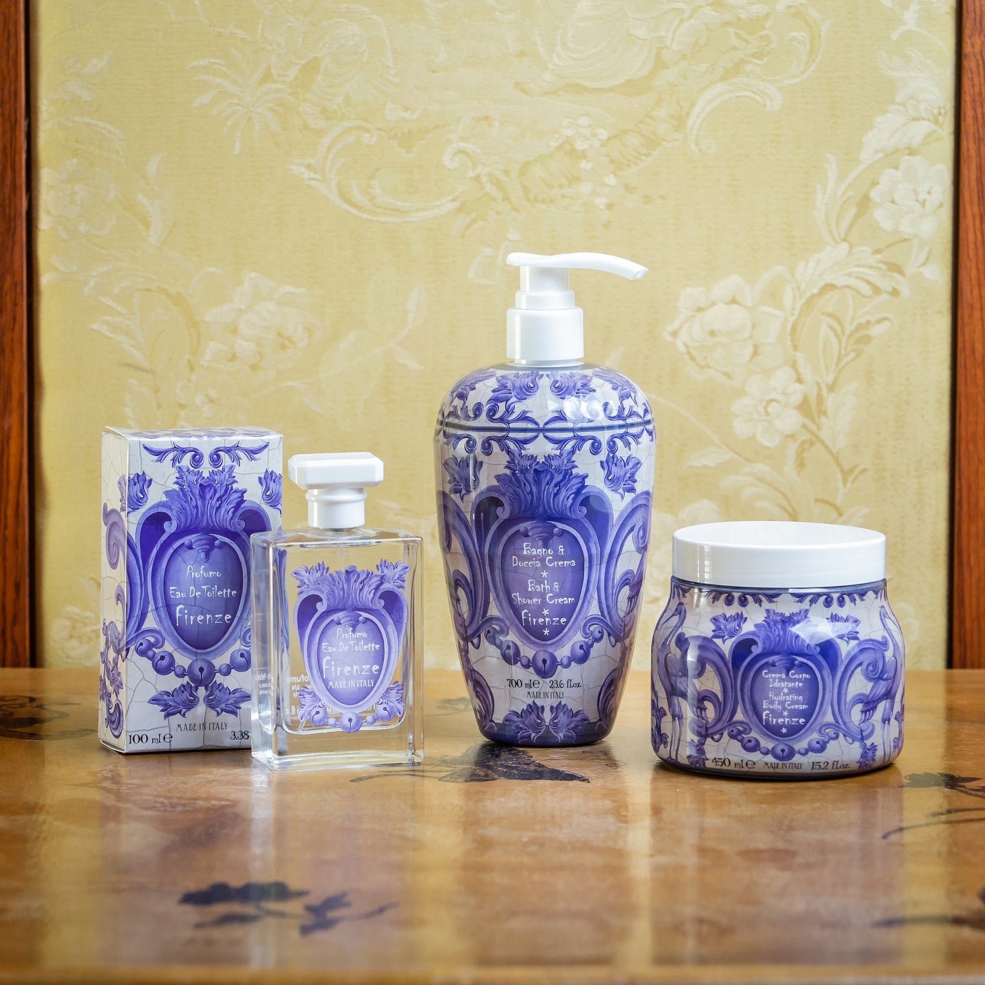 Hydratační tělový krém Rudy Profumi Firenze, s vůní Bílých Květů a Ambry, 450 ml, Waterfall Bathrooms.